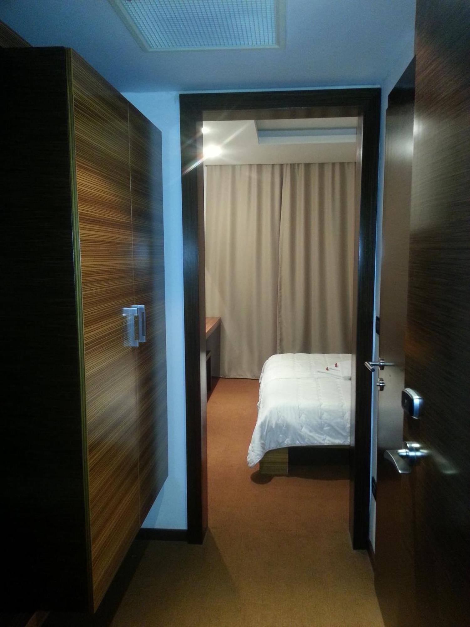 Gold Club Hotel & Casino Ajdovščina Szoba fotó