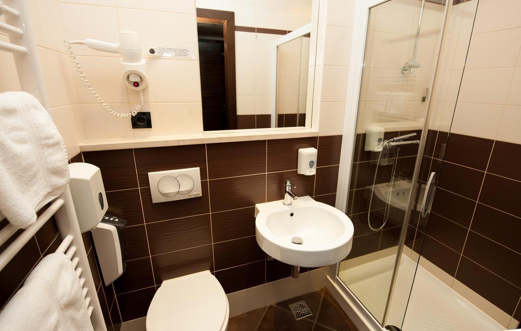 Gold Club Hotel & Casino Ajdovščina Szoba fotó