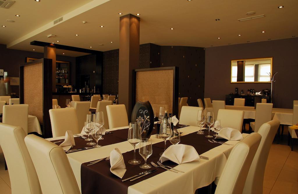 Gold Club Hotel & Casino Ajdovščina Kültér fotó