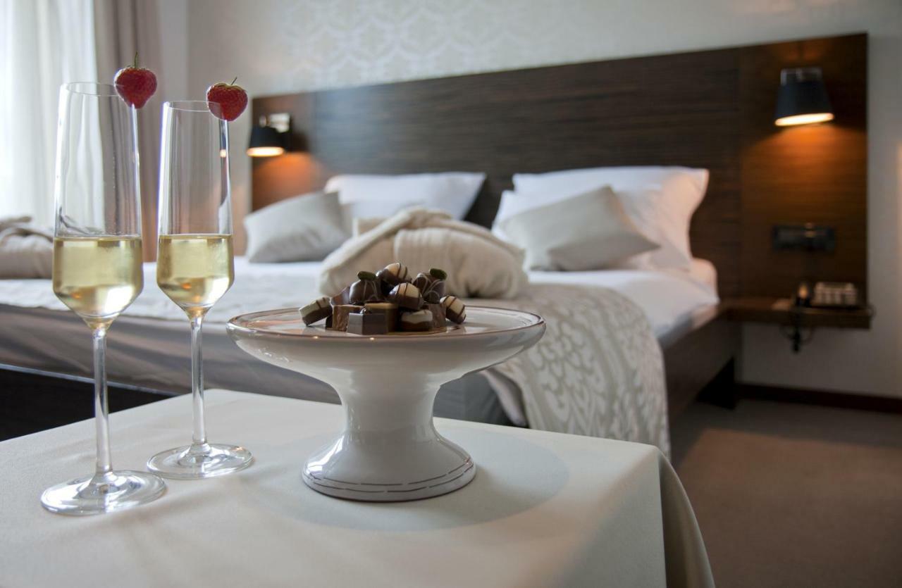 Gold Club Hotel & Casino Ajdovščina Kültér fotó